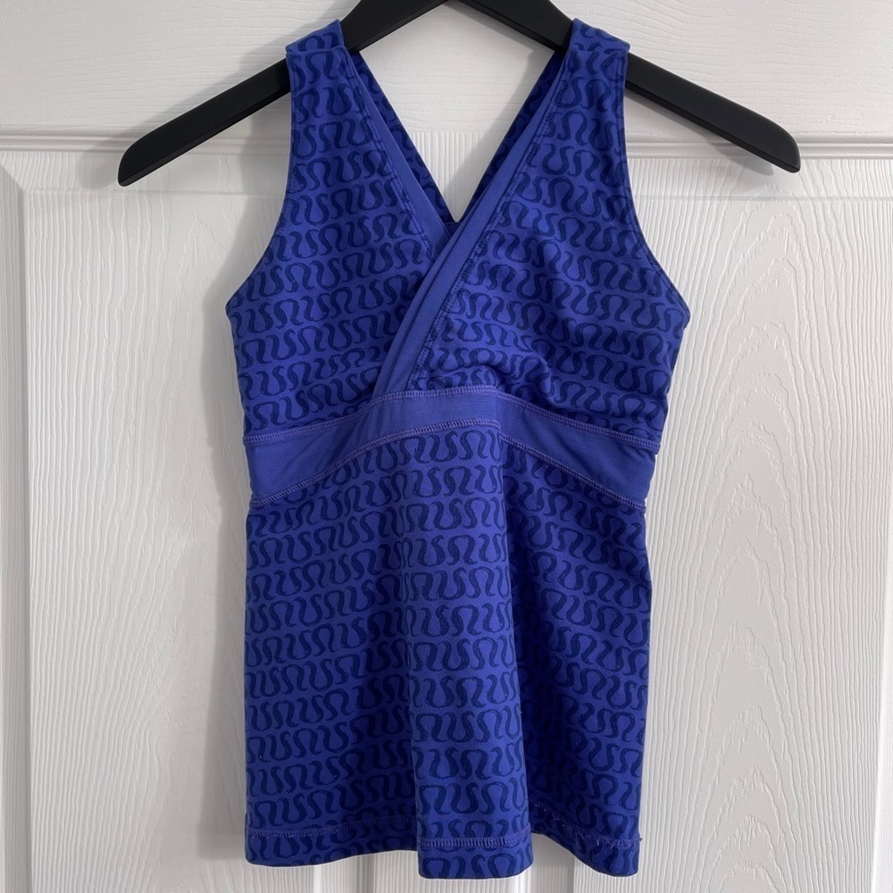 Lululemon logo tank top